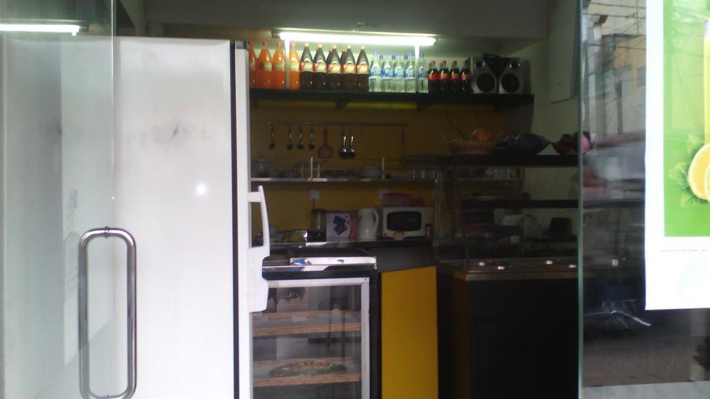 Hotel 100 Dehiwala-Mount Lavinia Luaran gambar