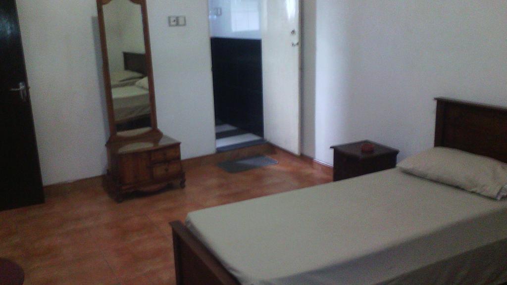 Hotel 100 Dehiwala-Mount Lavinia Luaran gambar