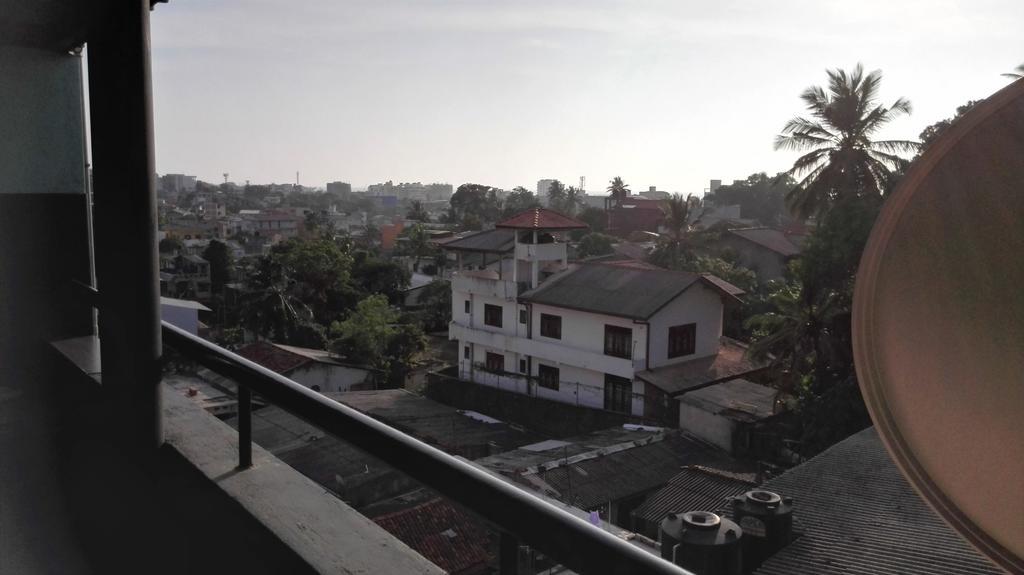 Hotel 100 Dehiwala-Mount Lavinia Luaran gambar